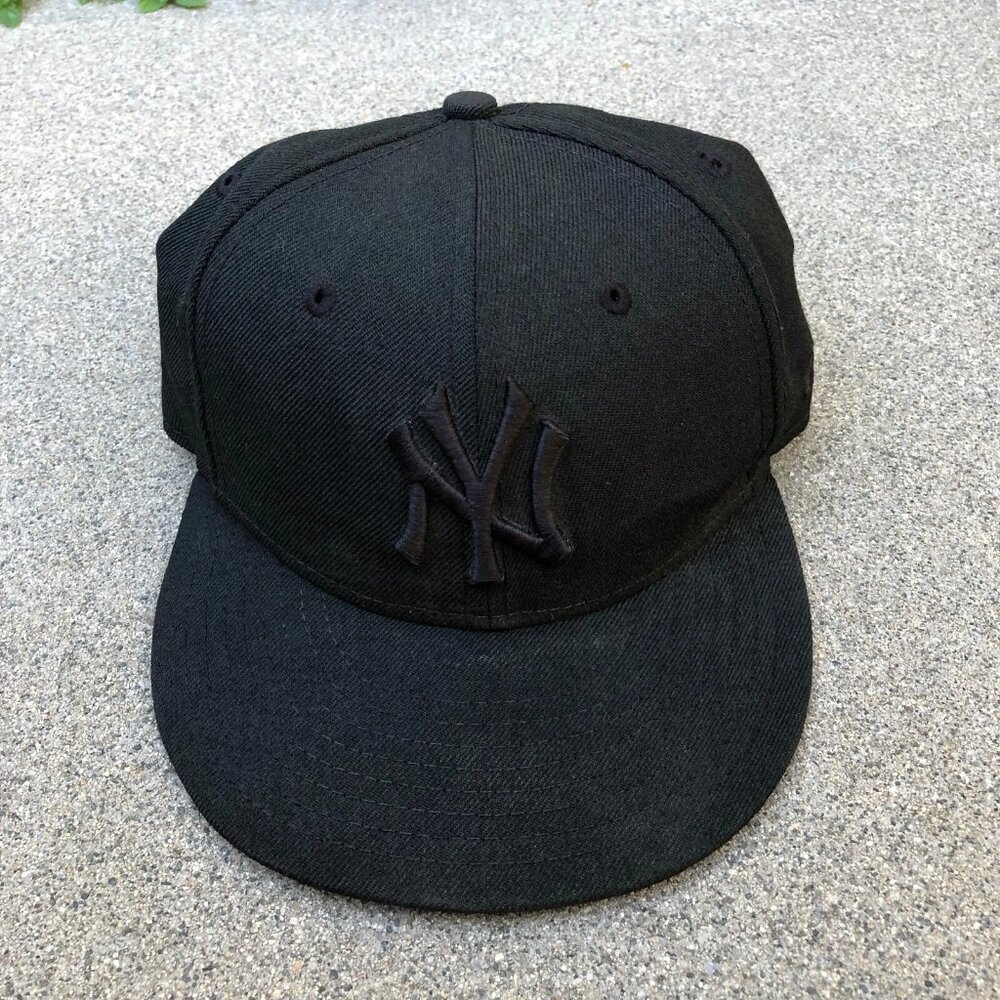 NEW ERA New York Yankees Fitted Hat 7 Black MLB 59Fifty All Black Baseball​